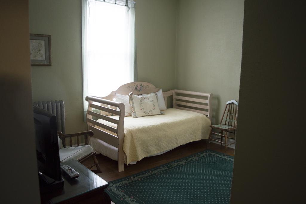 La Plaza Historic Hotel & Restaurant Уолсенбърг Екстериор снимка